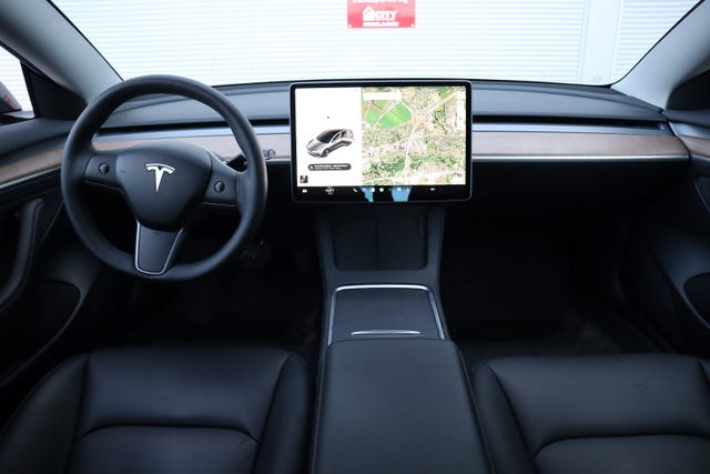 2021 TESLA MODEL 3 - 23