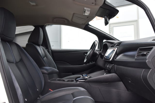2021 NISSAN LEAF - 11