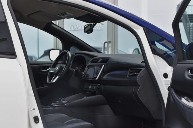 2021 NISSAN LEAF - 10