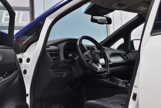 2021 NISSAN LEAF - 8