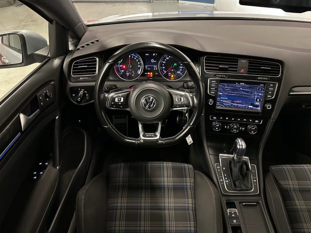 2015 VOLKSWAGEN GOLF - 14