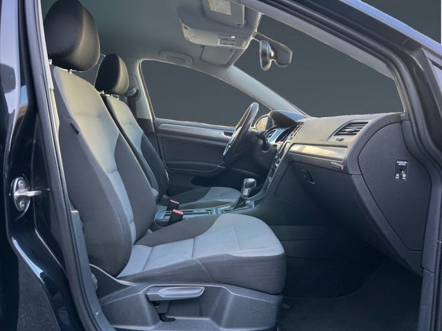 2015 VOLKSWAGEN GOLF - 28