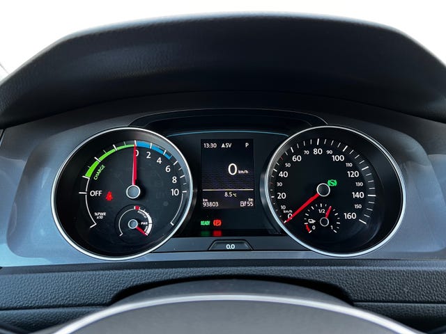 2015 VOLKSWAGEN GOLF - 16
