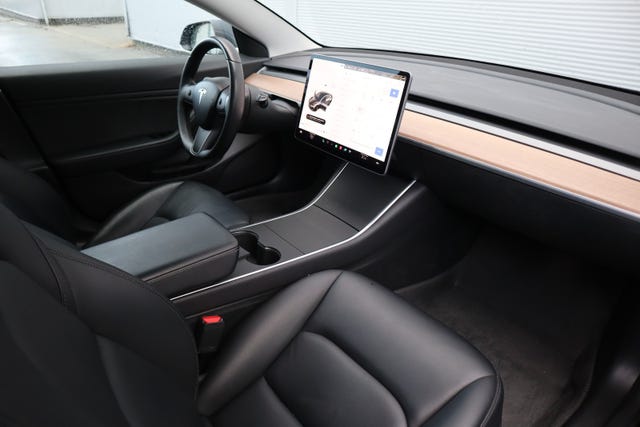 2019 TESLA MODEL 3 - 23