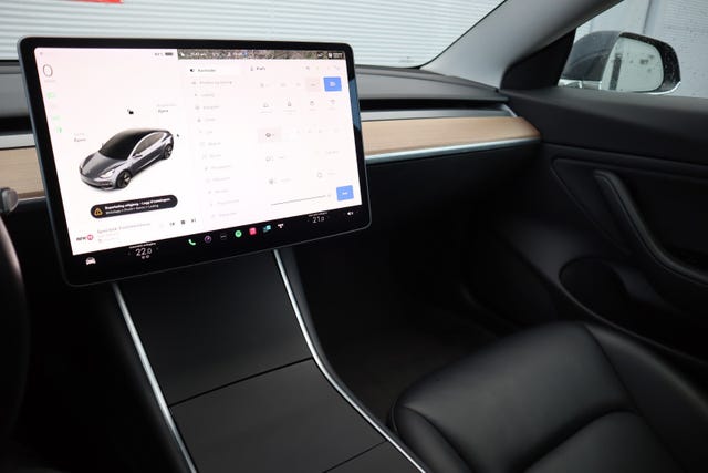 2019 TESLA MODEL 3 - 19