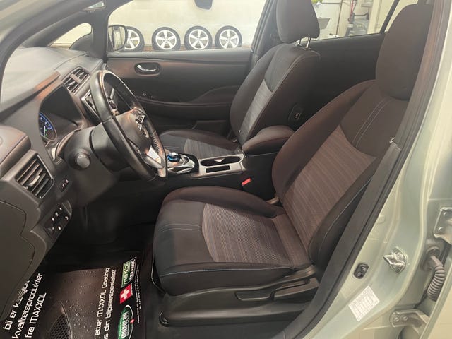 2018 NISSAN LEAF - 8