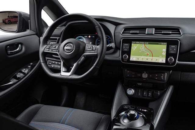 2022 NISSAN LEAF - 19