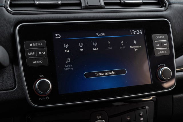 2022 NISSAN LEAF - 17