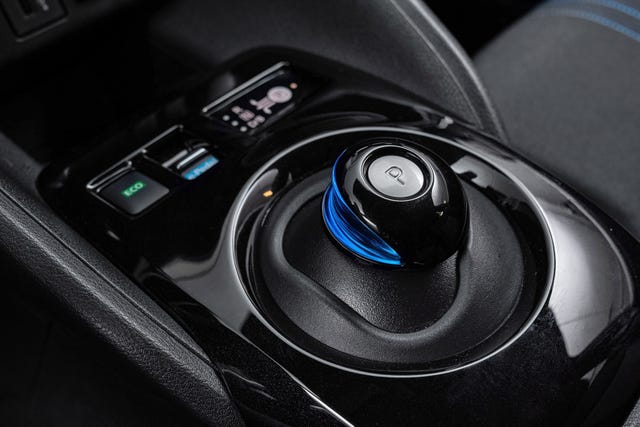 2022 NISSAN LEAF - 14