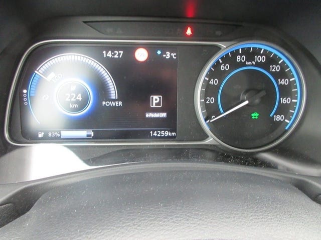 2022 NISSAN LEAF - 12