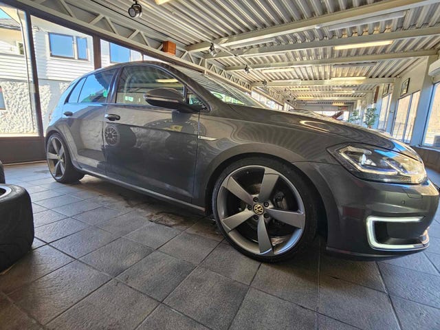 WVWZZZAUZJ8911001 2018 VOLKSWAGEN GOLF-5