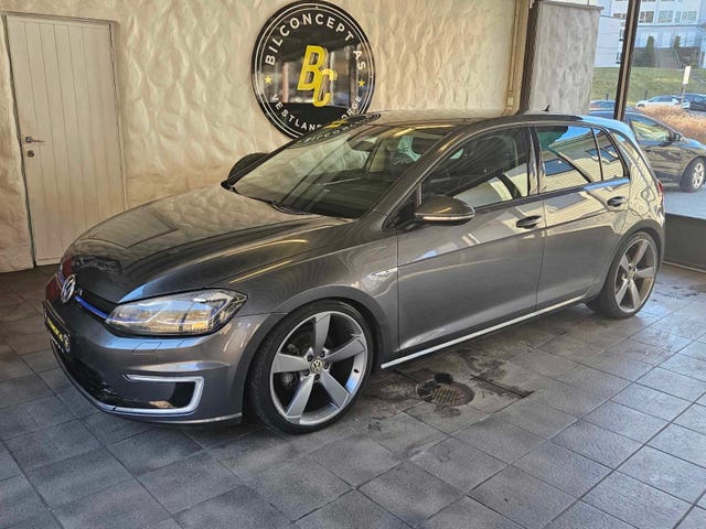 WVWZZZAUZJ8911001 2018 VOLKSWAGEN GOLF-1