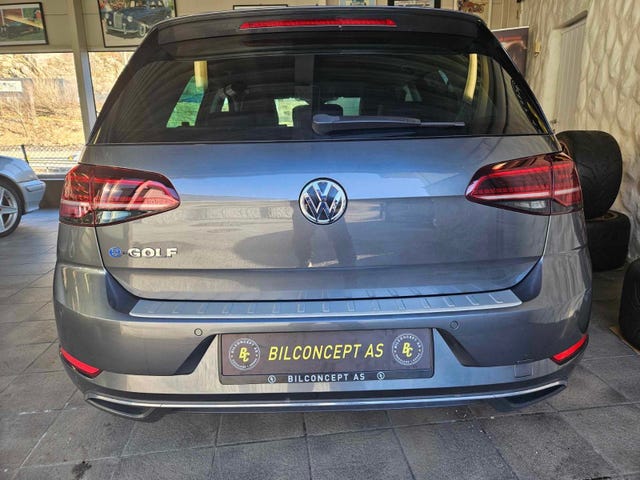 WVWZZZAUZJ8911001 2018 VOLKSWAGEN GOLF-4