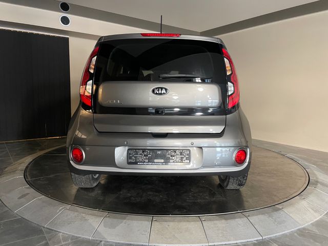 KNAJX81EFK7038277 2019 KIA SOUL-5