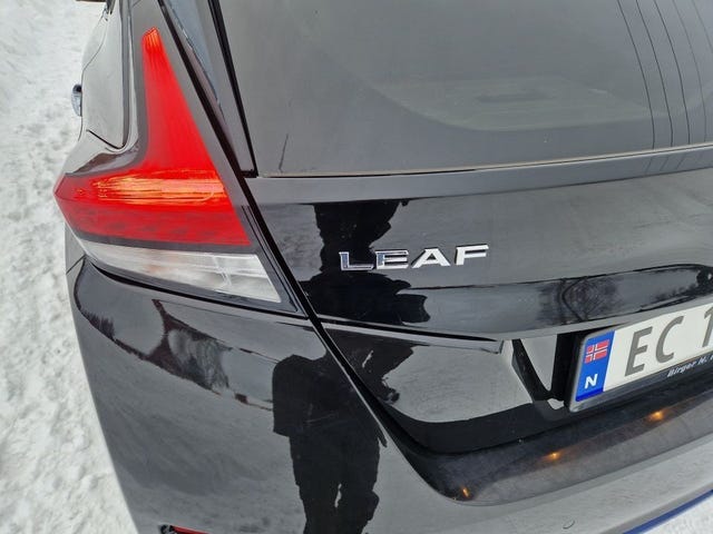 2021 NISSAN LEAF - 12