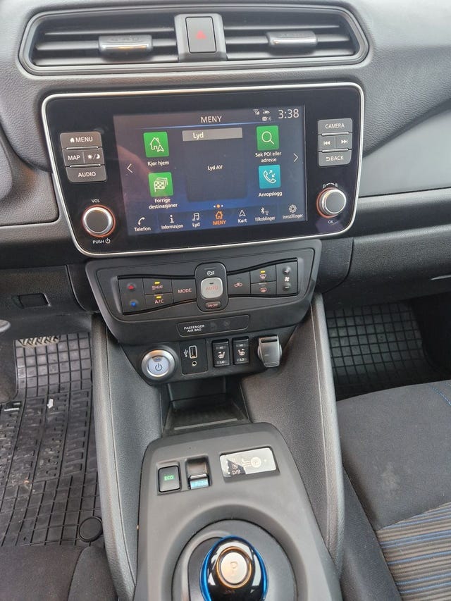 2021 NISSAN LEAF - 9