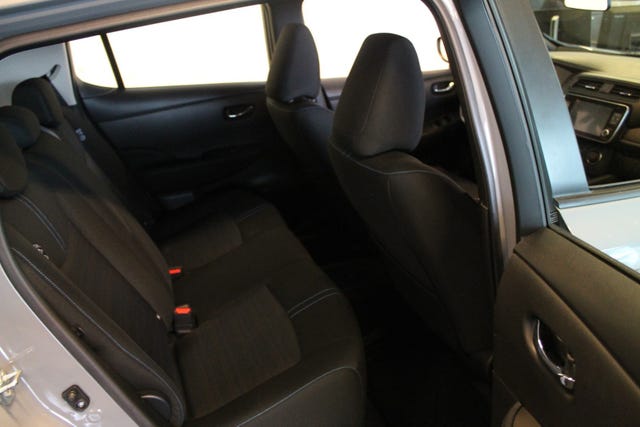 2021 NISSAN LEAF - 9
