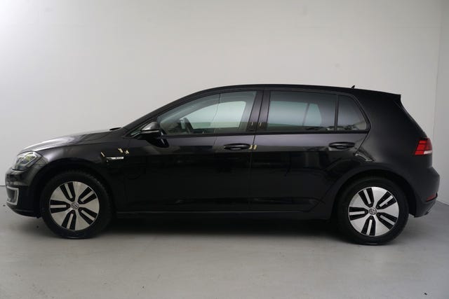 WVWZZZAUZK8904570 2019 VOLKSWAGEN GOLF-2