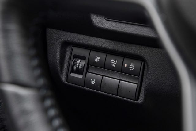 2022 NISSAN LEAF - 17
