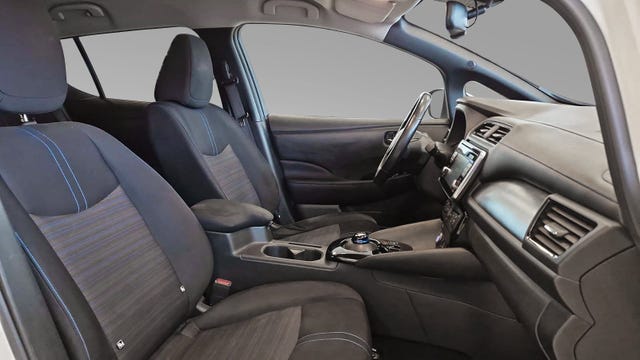 2018 NISSAN LEAF - 15
