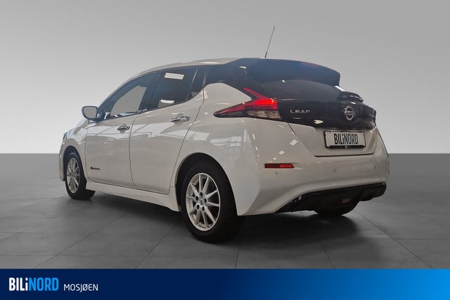 SJNFAAZE1U0026067 2018 NISSAN LEAF-4
