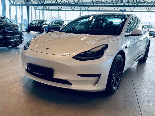 5YJ3E7EB7MF943592 2021 TESLA MODEL 3-1