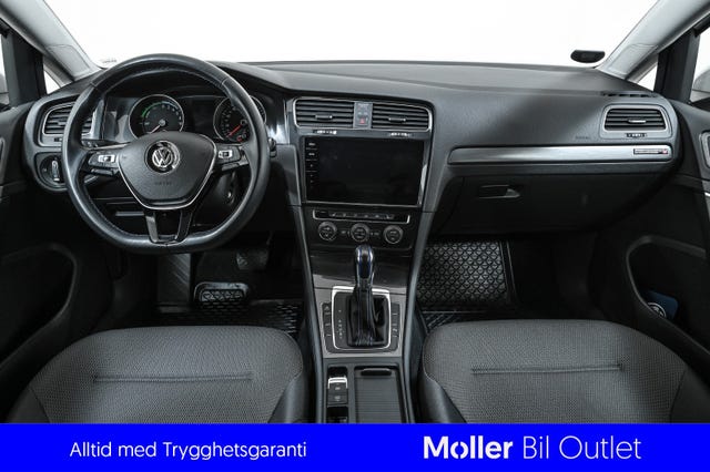 2018 VOLKSWAGEN GOLF - 18