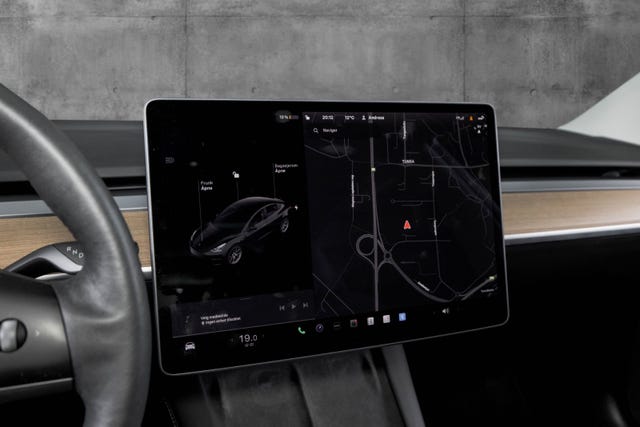 2021 TESLA MODEL 3 - 13