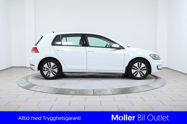 WVWZZZAUZJ8908076 2018 VOLKSWAGEN GOLF-1