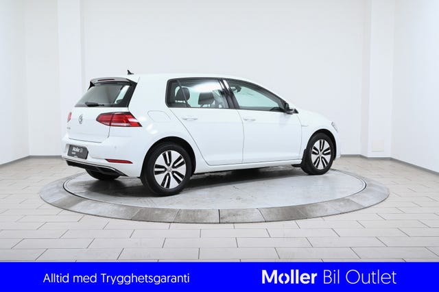 WVWZZZAUZJ8908076 2018 VOLKSWAGEN GOLF-2