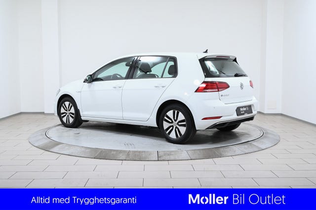 WVWZZZAUZJ8908076 2018 VOLKSWAGEN GOLF-4