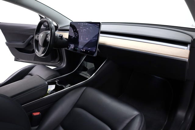 2019 TESLA MODEL 3 - 8