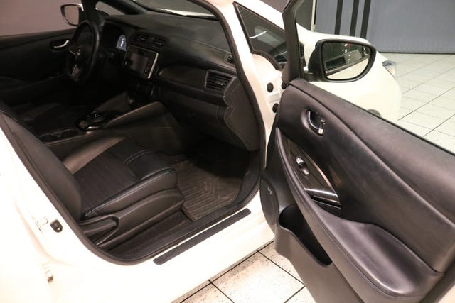 2018 NISSAN LEAF - 7