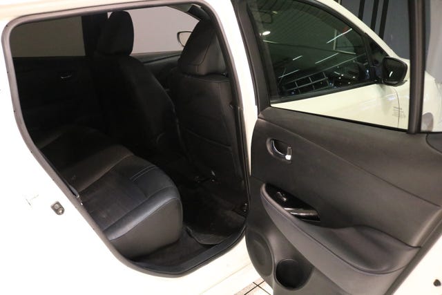 2018 NISSAN LEAF - 8