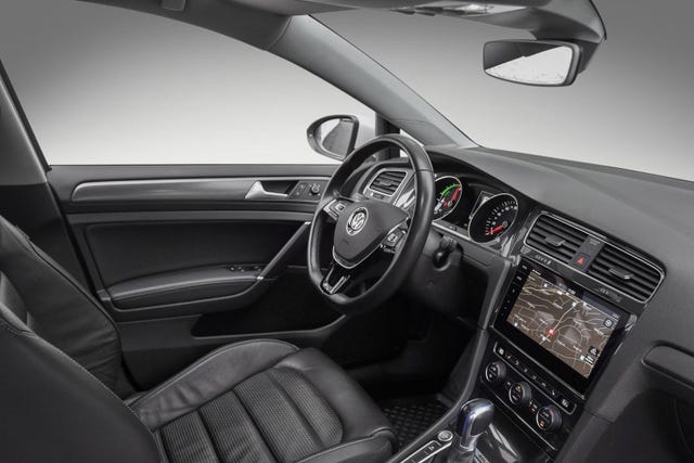 2018 VOLKSWAGEN GOLF - 9