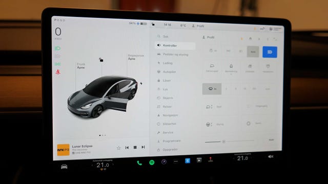 2019 TESLA MODEL 3 - 8