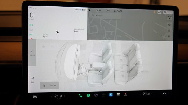 2019 TESLA MODEL 3 - 16
