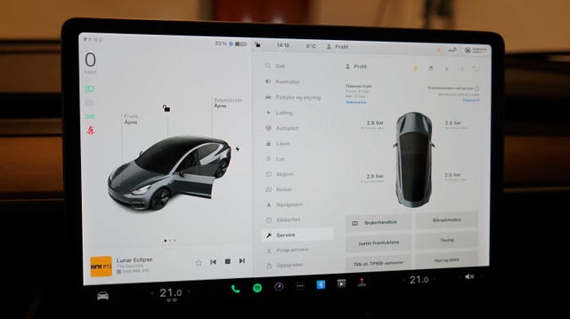 2019 TESLA MODEL 3 - 11