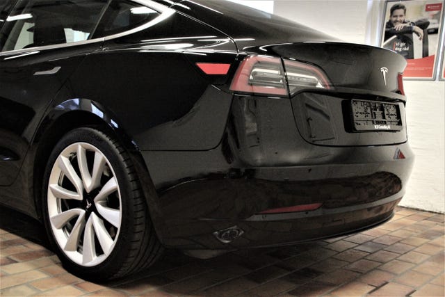 2019 TESLA MODEL 3 - 9