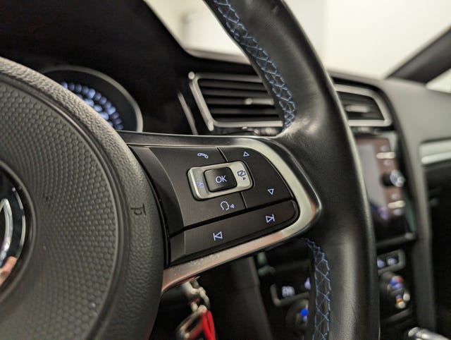 2018 VOLKSWAGEN GOLF - 27