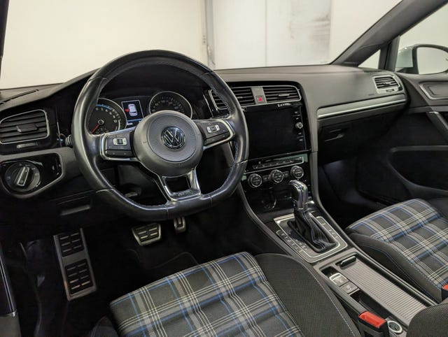 2018 VOLKSWAGEN GOLF - 21