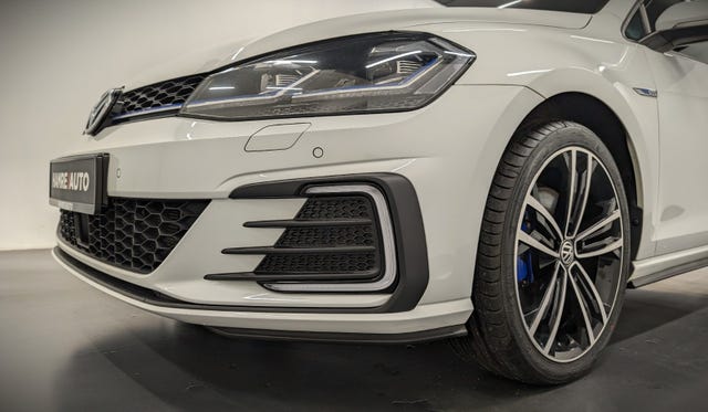 WVWZZZAUZJW802905 2018 VOLKSWAGEN GOLF-3