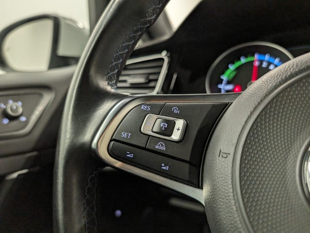 2018 VOLKSWAGEN GOLF - 26