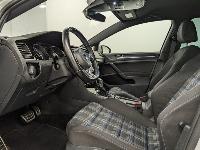 2018 VOLKSWAGEN GOLF - 20