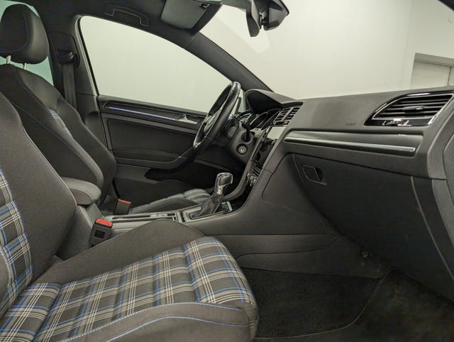 2018 VOLKSWAGEN GOLF - 55