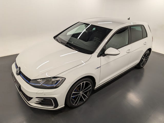 WVWZZZAUZJW802905 2018 VOLKSWAGEN GOLF-2