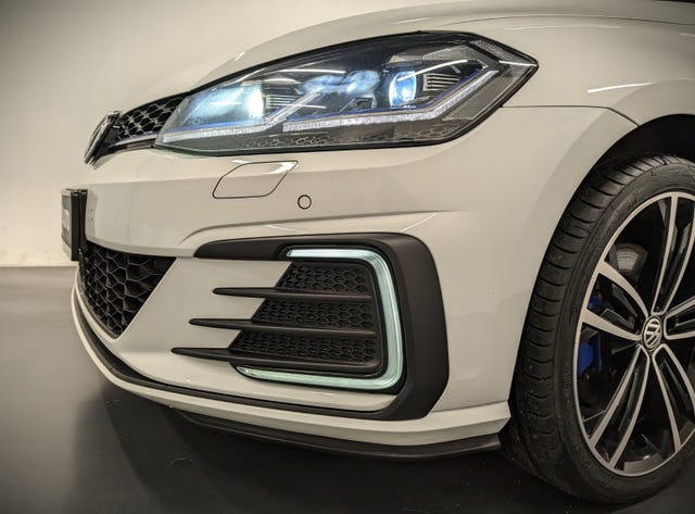 WVWZZZAUZJW802905 2018 VOLKSWAGEN GOLF-5