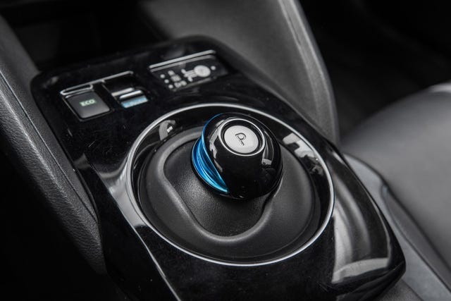 2021 NISSAN LEAF - 10