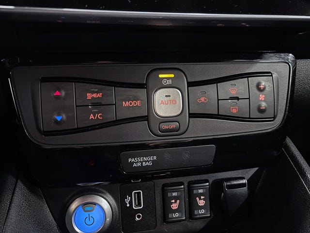 2021 NISSAN LEAF - 19