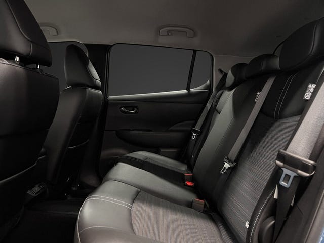 2021 NISSAN LEAF - 25